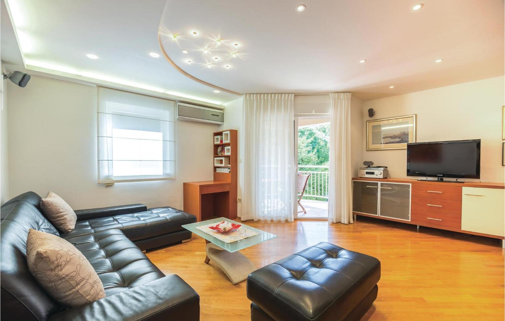 Cozy Apartment In Rijeka With Kitchen 외부 사진
